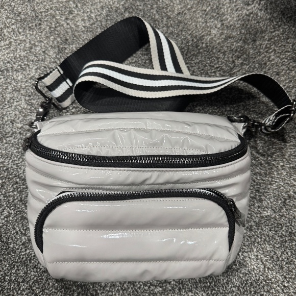 Small crossbody - Picture 1 of 4